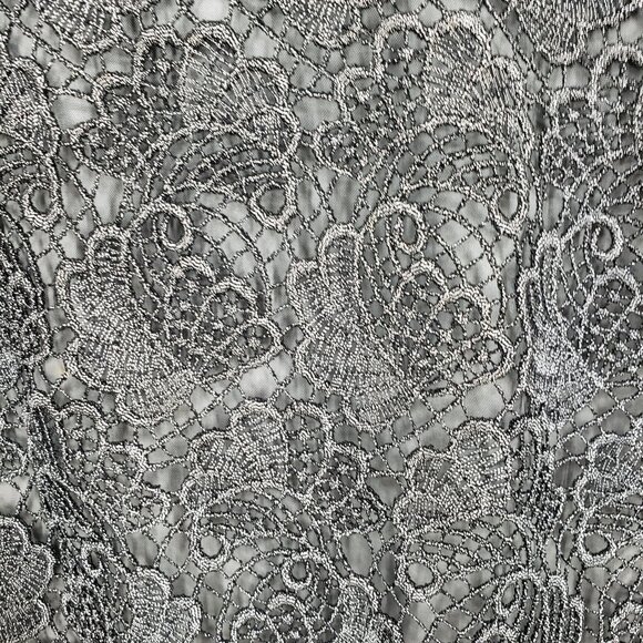 3/$25 581 Talbots Metallic Lace Top 4P Scallop Hem Cropped 3/4 Sleeves Silver - Picture 5 of 8